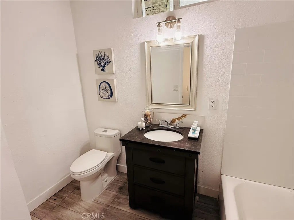 9888 Terrace Drive, Morongo Valley, California 92256 home-pic-28