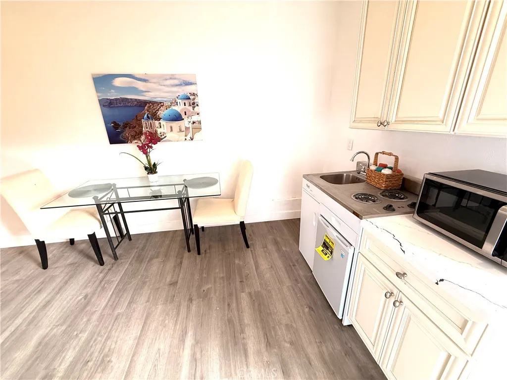 9888 Terrace Drive, Morongo Valley, California 92256 home-pic-19