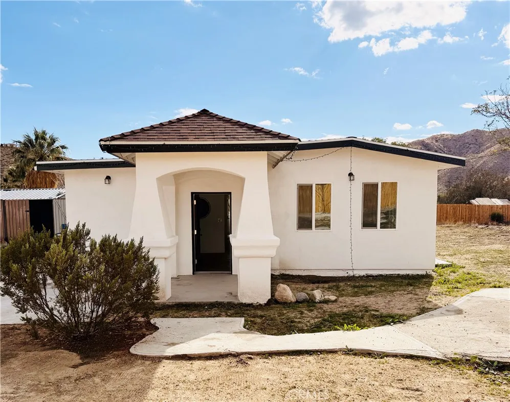 9888 Terrace Drive, Morongo Valley, California 92256 home-pic-1