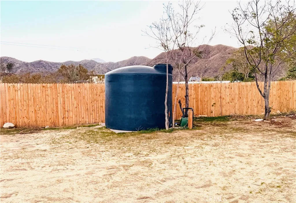 9888 Terrace Drive, Morongo Valley, California 92256 home-pic-32