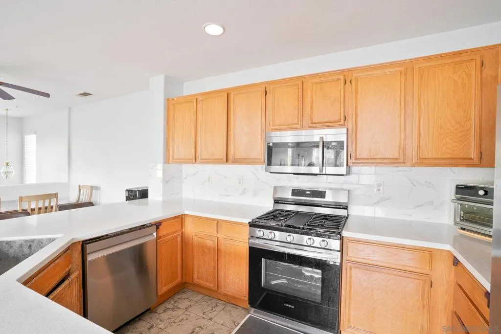 26130 Williams Way C, Murrieta, California 92563 home-pic-16