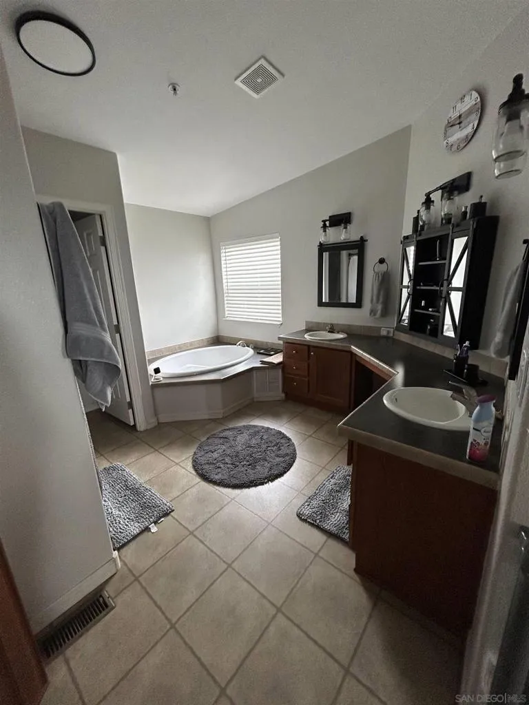 39201 Opalocka Road, Boulevard, California 91905 home-pic-9