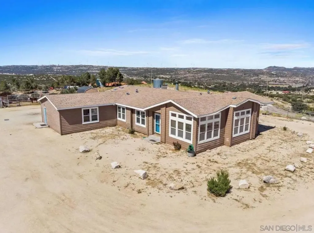 39201 Opalocka Road, Boulevard, California 91905 home-pic-0
