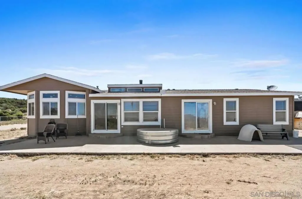39201 Opalocka Road, Boulevard, California 91905 home-pic-16