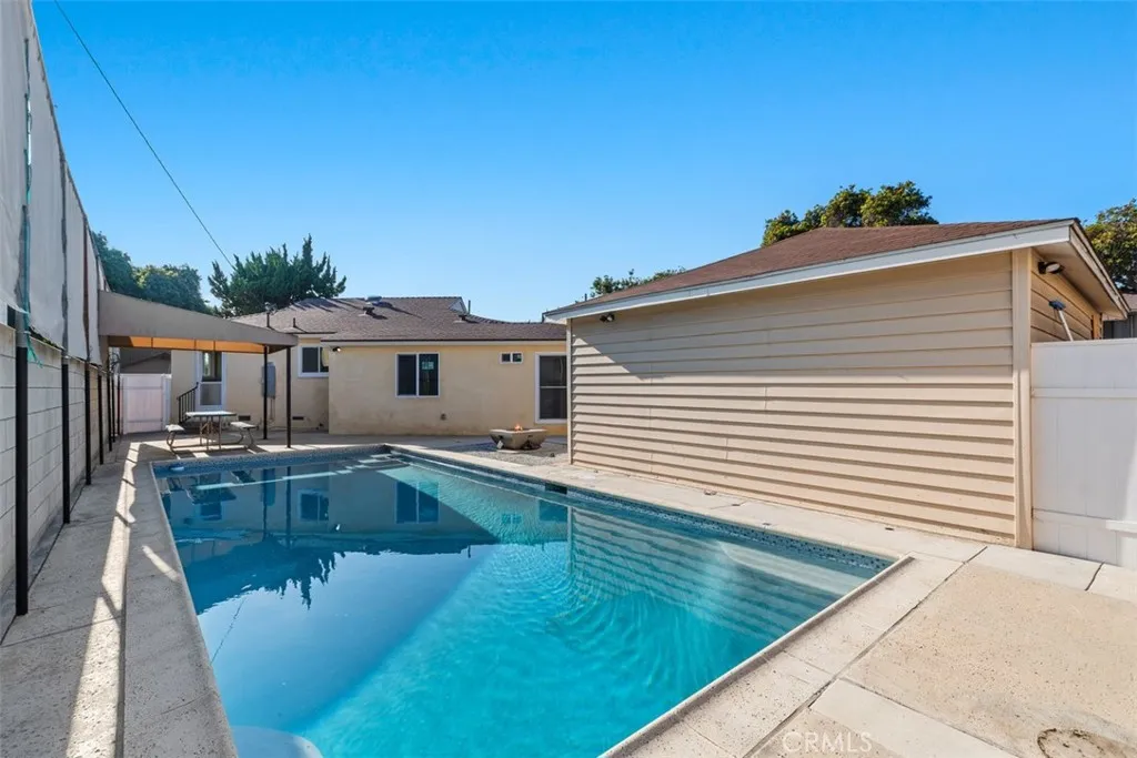 4769 E Malta, Long Beach, California 90815 home-pic-18