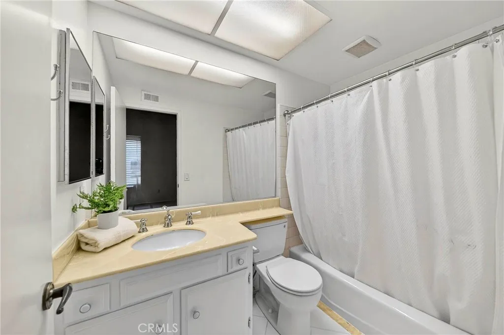453 Pinehurst Court, Fullerton, California 92835 home-pic-26