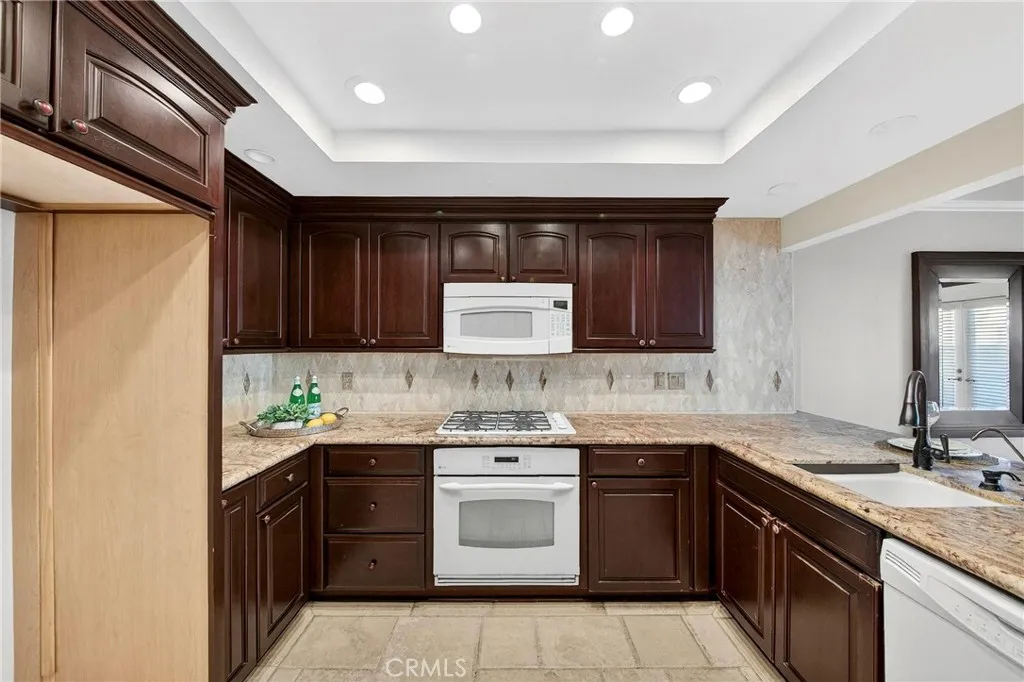453 Pinehurst Court, Fullerton, California 92835 home-pic-10