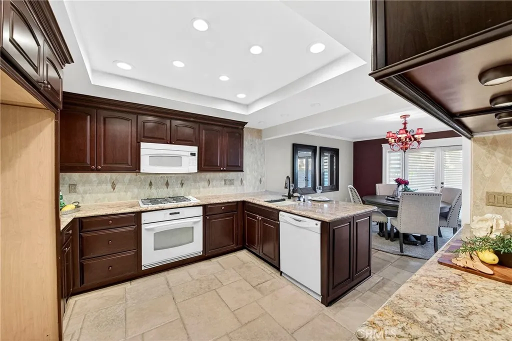 453 Pinehurst Court, Fullerton, California 92835 home-pic-9