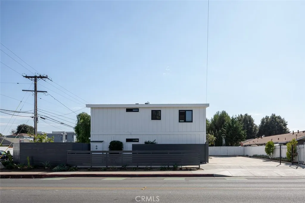 2097 Maple, Costa Mesa, California 92627 home-pic-12
