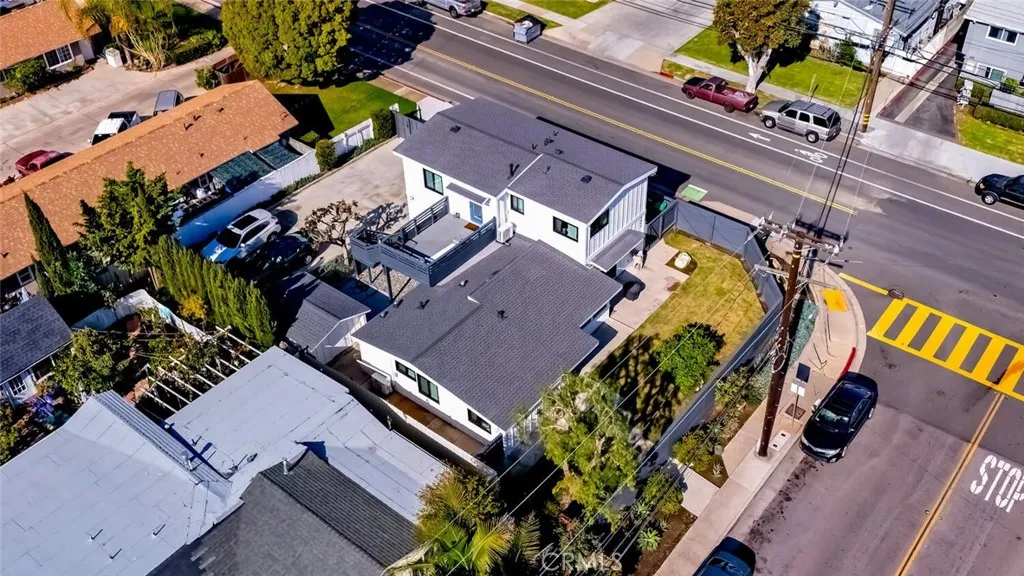 2097 Maple, Costa Mesa, California 92627 home-pic-10