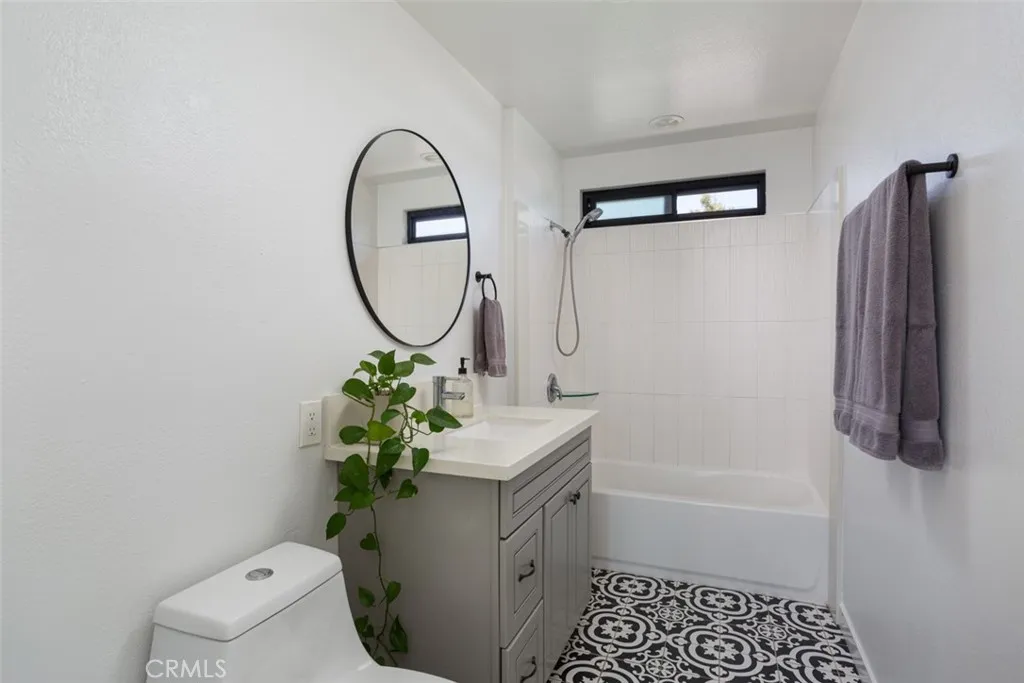 2097 Maple, Costa Mesa, California 92627 home-pic-52