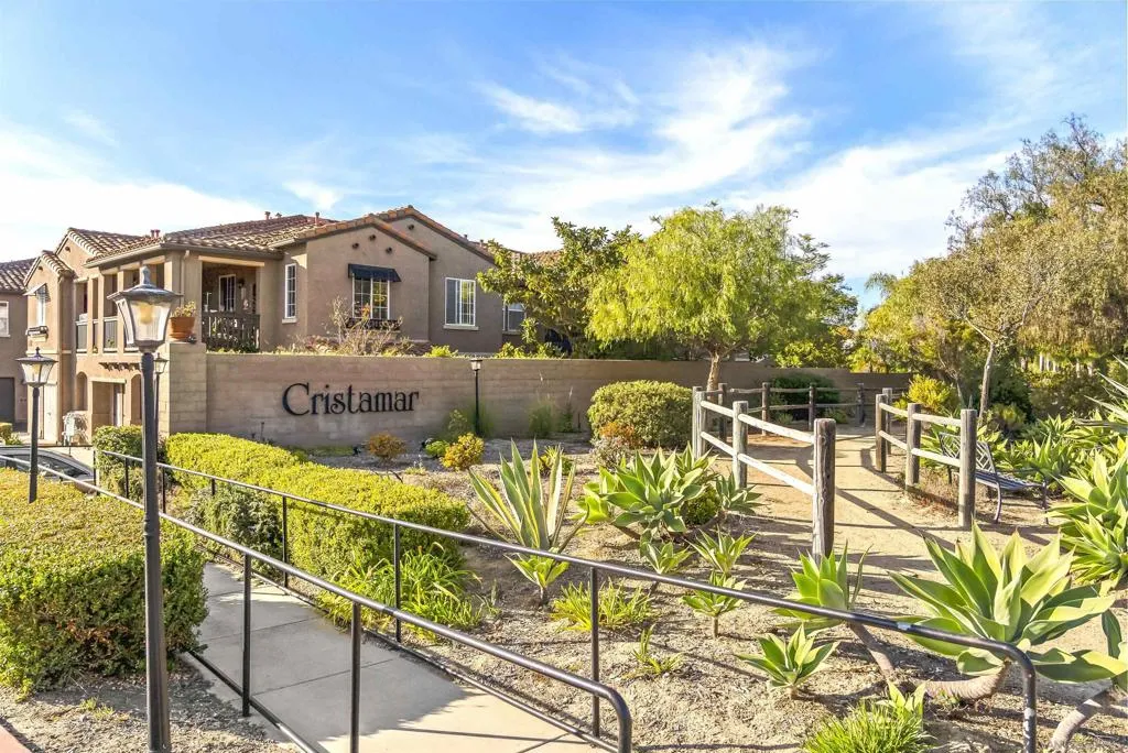 14520 Camino De La Luna 5, San Diego, California 92127 home-pic-13