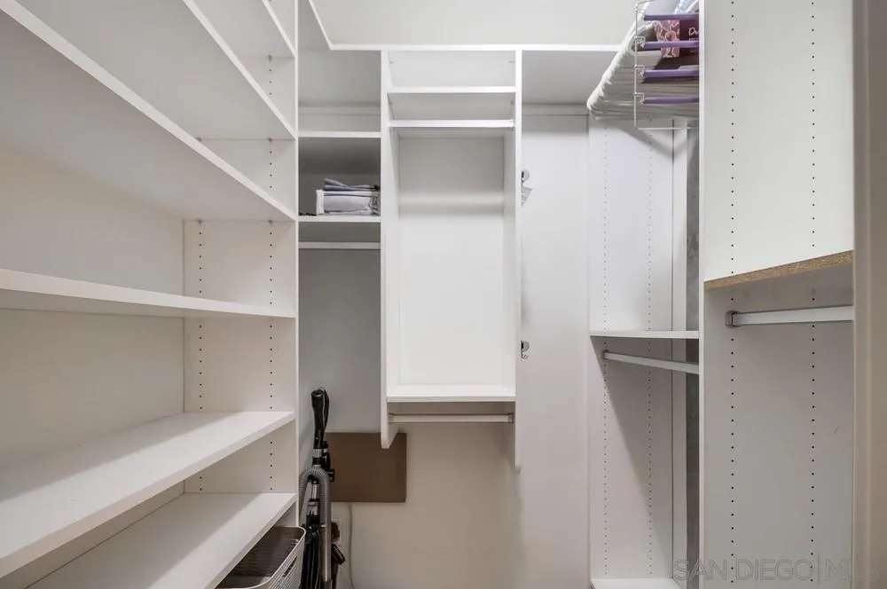 1025 Island Ave  home-pic-20