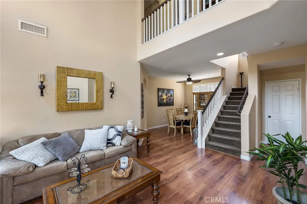 17821 Morning Rock Circle, Riverside, California 92503 home-pic-5