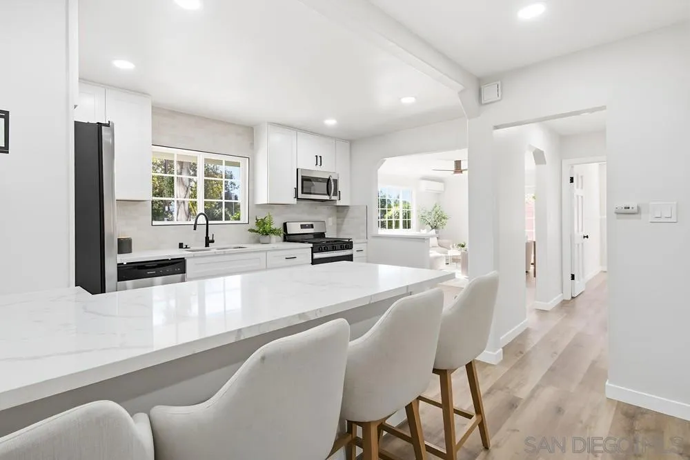 2604 Magnolia Ave, San Diego, California 92109 home-pic-17
