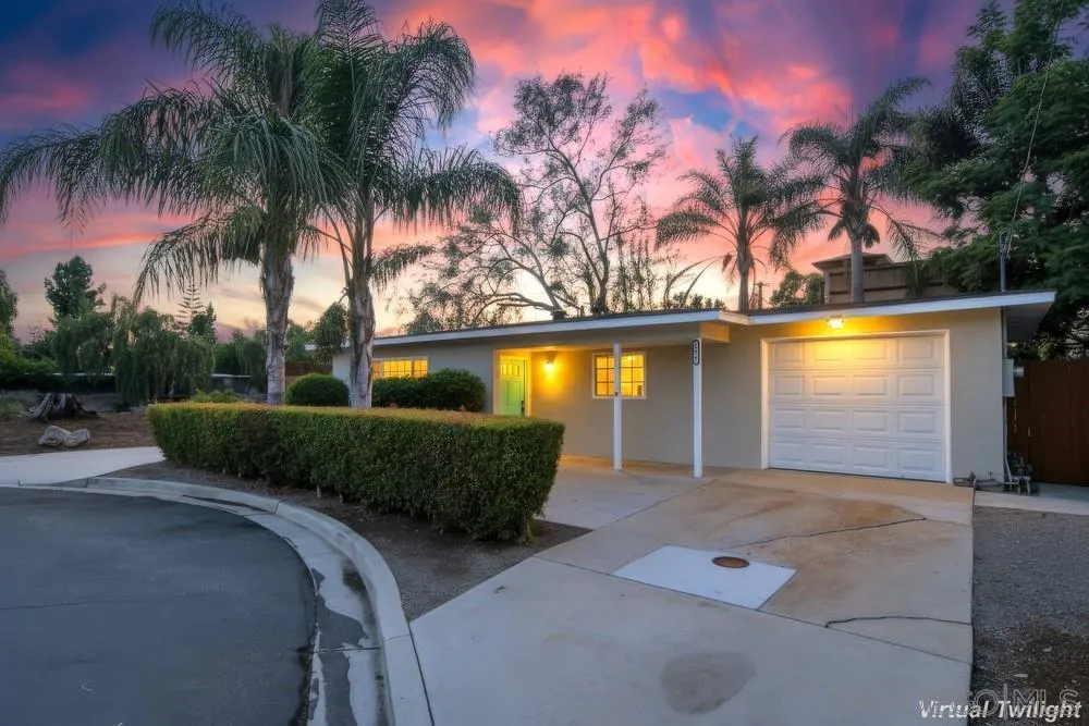 2604 Magnolia Ave, San Diego, California 92109 home-pic-1