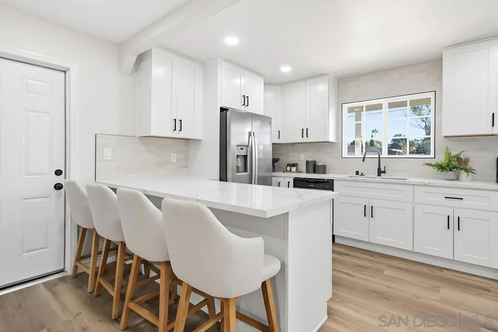 2604 Magnolia Ave, San Diego, California 92109 home-pic-15