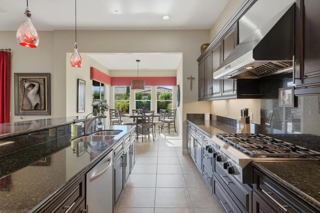 20 Alicante Circle, Rancho Mirage, California 92270 home-pic-31