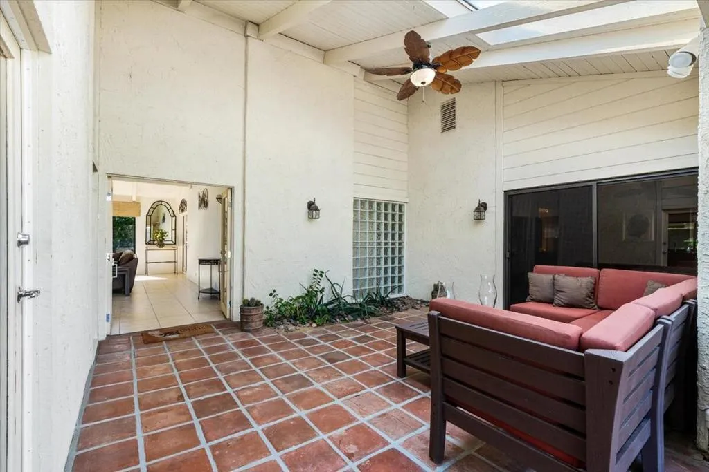 46520 Arapahoe Circle, Indian Wells, California 92210 home-pic-2