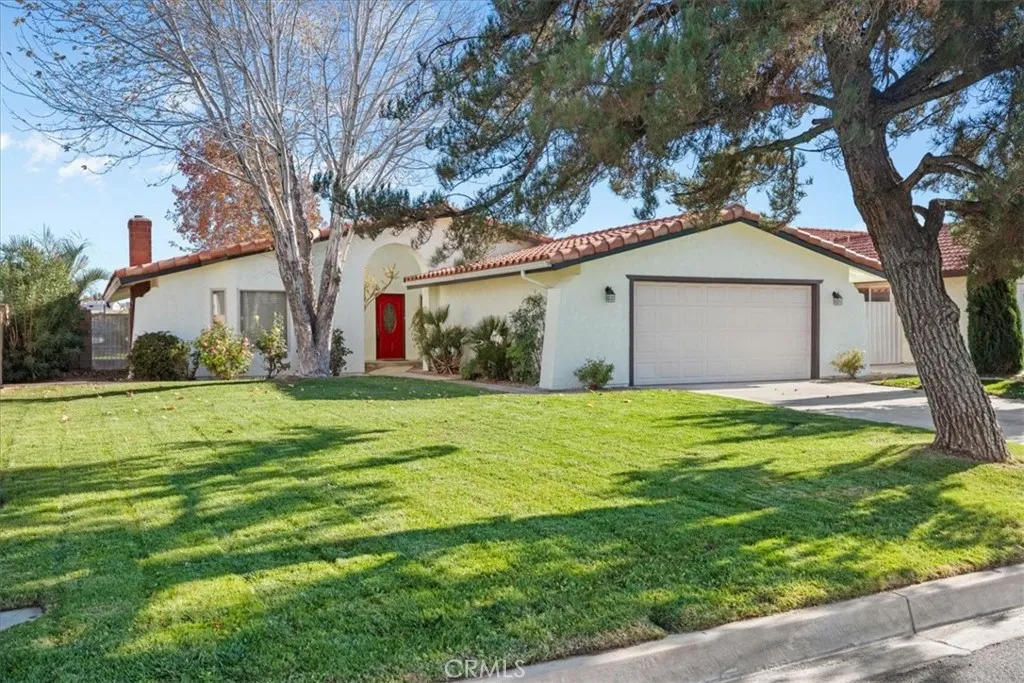 13275 Riverview, Victorville, California 92395 home-pic-0