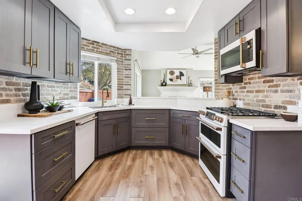 16003 Caminito De Linda, San Diego, California 92128 home-pic-10