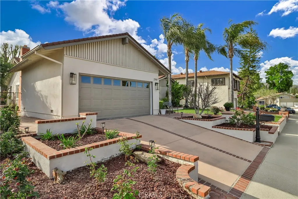 2747 Granvia Place, Thousand Oaks, California 91360 home-pic-39