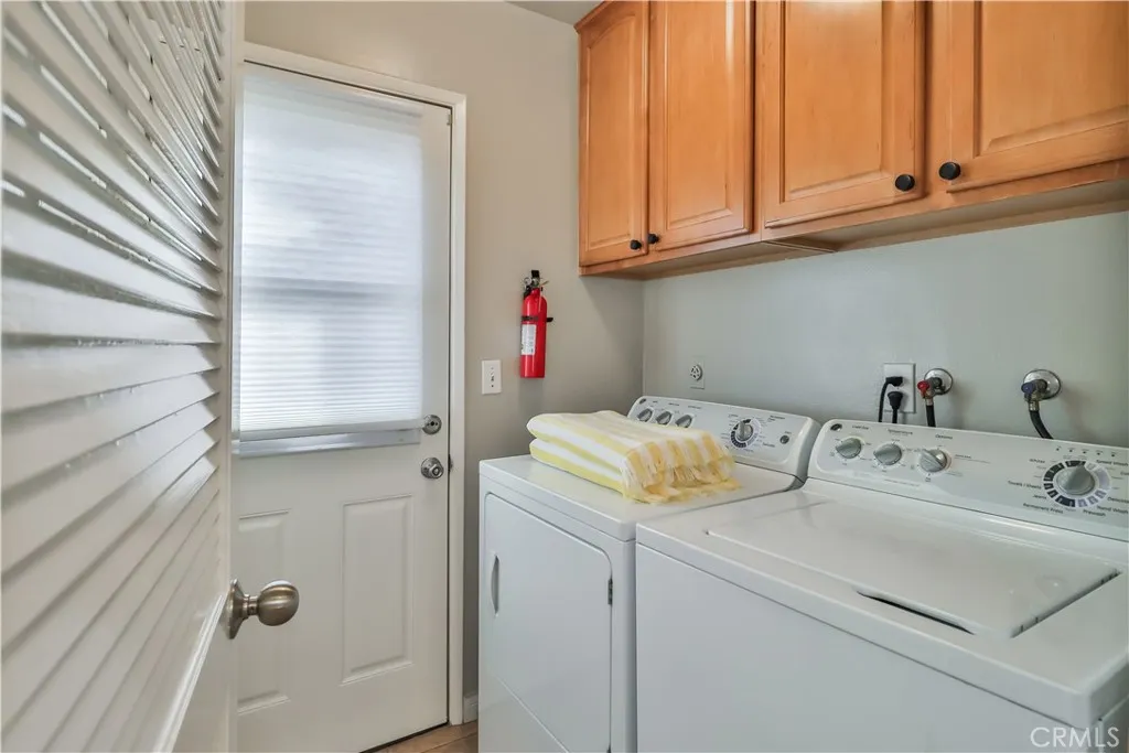 2747 Granvia Place, Thousand Oaks, California 91360 home-pic-38