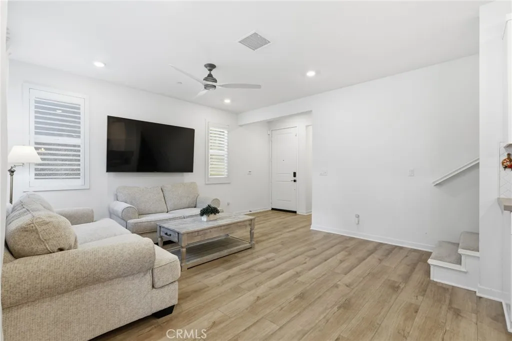 4056 Spring Haven Lane, Corona, California 92883 home-pic-8