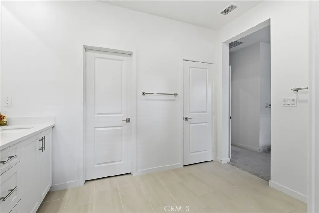 4056 Spring Haven Lane, Corona, California 92883 home-pic-22