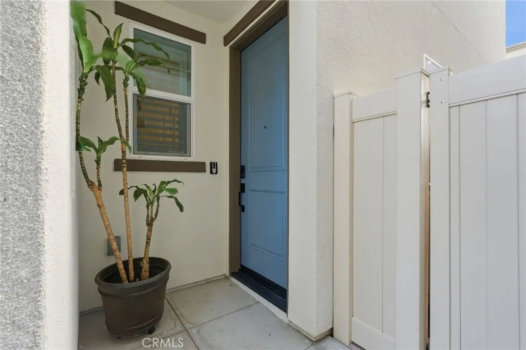 4056 Spring Haven Lane, Corona, California 92883 home-pic-2