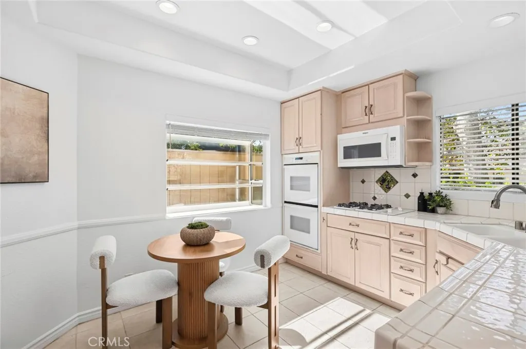 14 Rainbow Ridge, Irvine, California 92603 home-pic-5