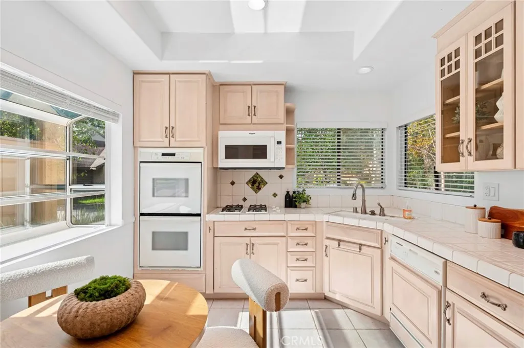 14 Rainbow Ridge, Irvine, California 92603 home-pic-7