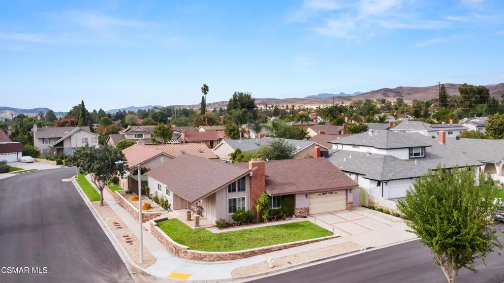 2345 Cragmont Court, Simi Valley, California 93065 home-pic-0
