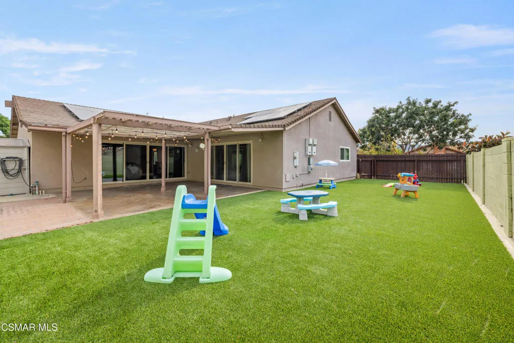 2345 Cragmont Court, Simi Valley, California 93065 home-pic-19