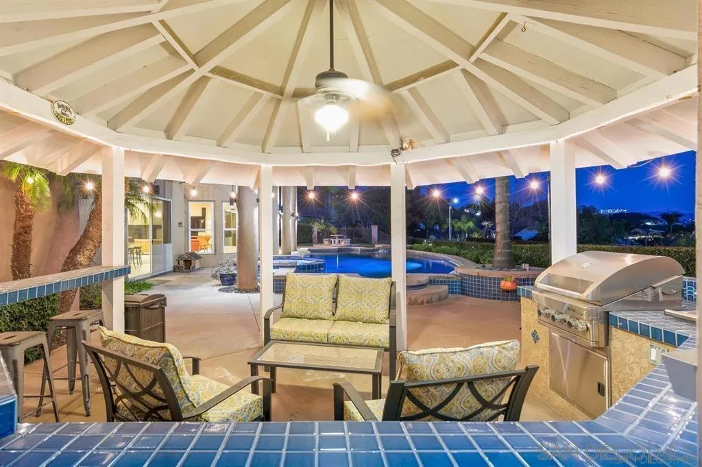 836 Camelot Pkwy, El Cajon, California 92019 home-pic-10