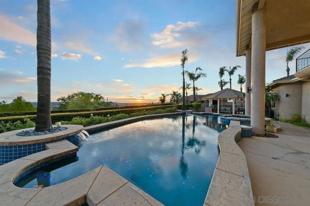 836 Camelot Pkwy, El Cajon, California 92019 home-pic-8