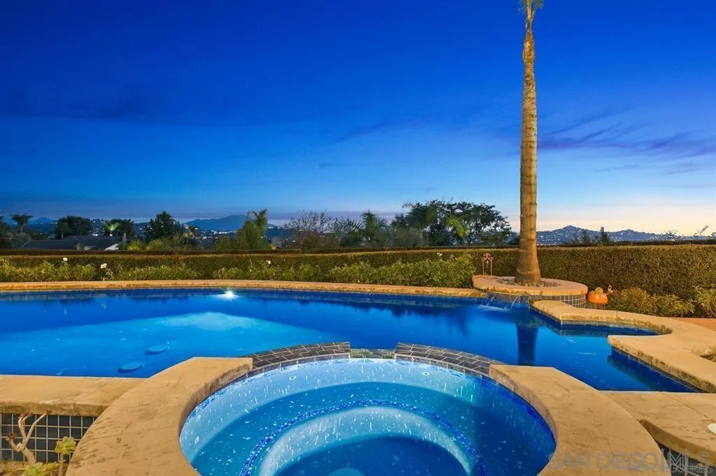 836 Camelot Pkwy, El Cajon, California 92019 home-pic-13