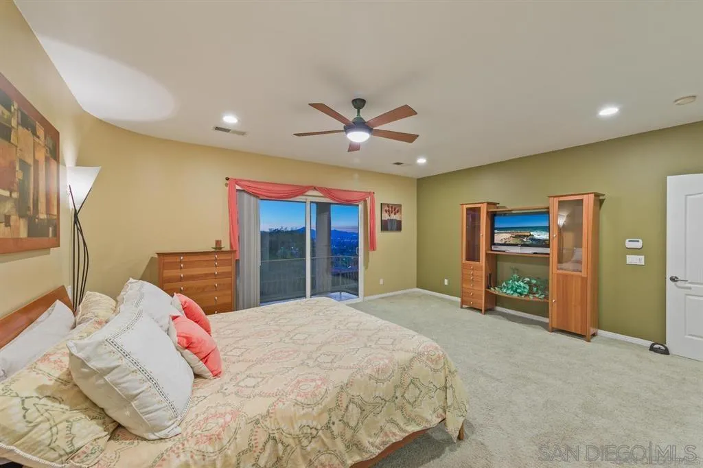 836 Camelot Pkwy, El Cajon, California 92019 home-pic-30