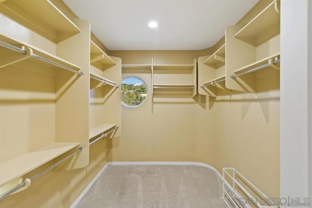 836 Camelot Pkwy, El Cajon, California 92019 home-pic-33
