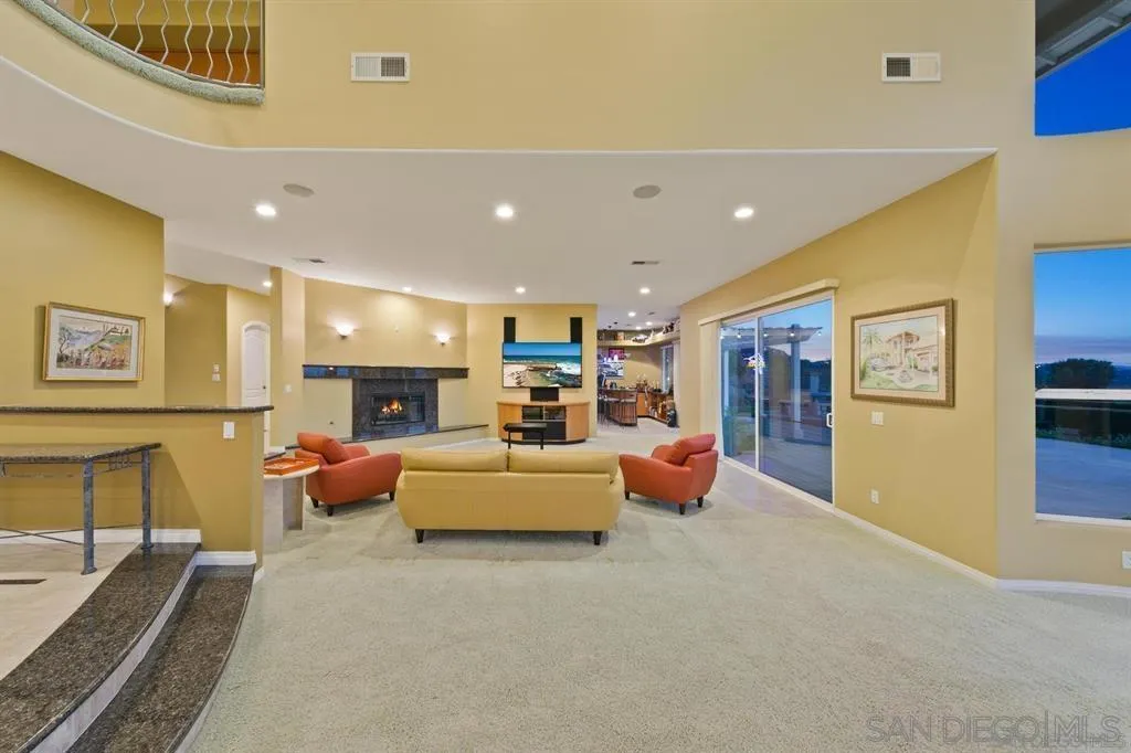 836 Camelot Pkwy, El Cajon, California 92019 home-pic-19