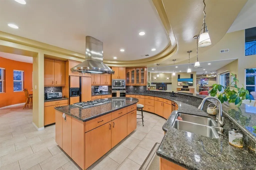 836 Camelot Pkwy, El Cajon, California 92019 home-pic-21