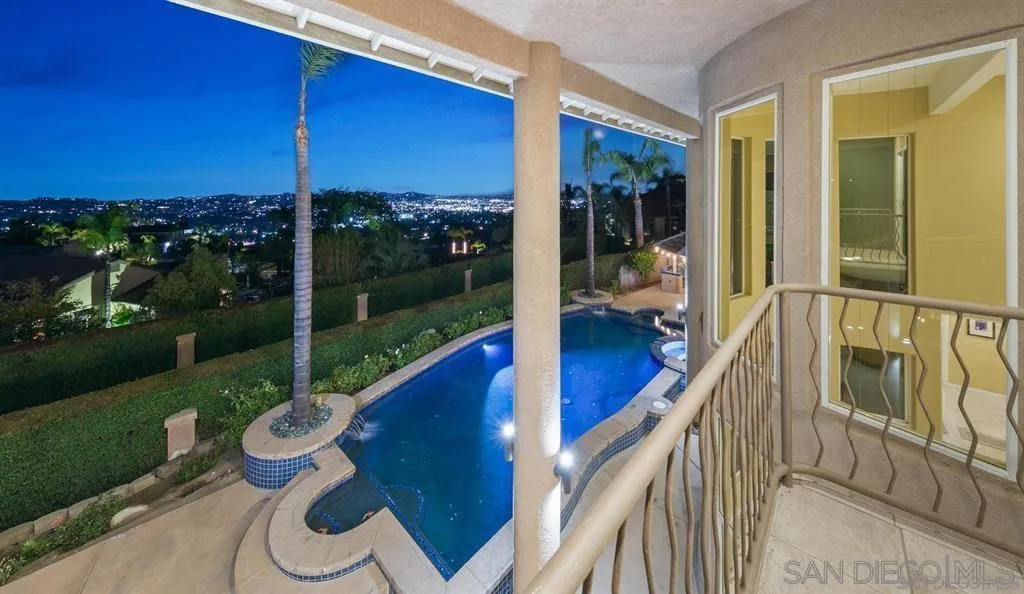 836 Camelot Pkwy, El Cajon, California 92019 home-pic-3