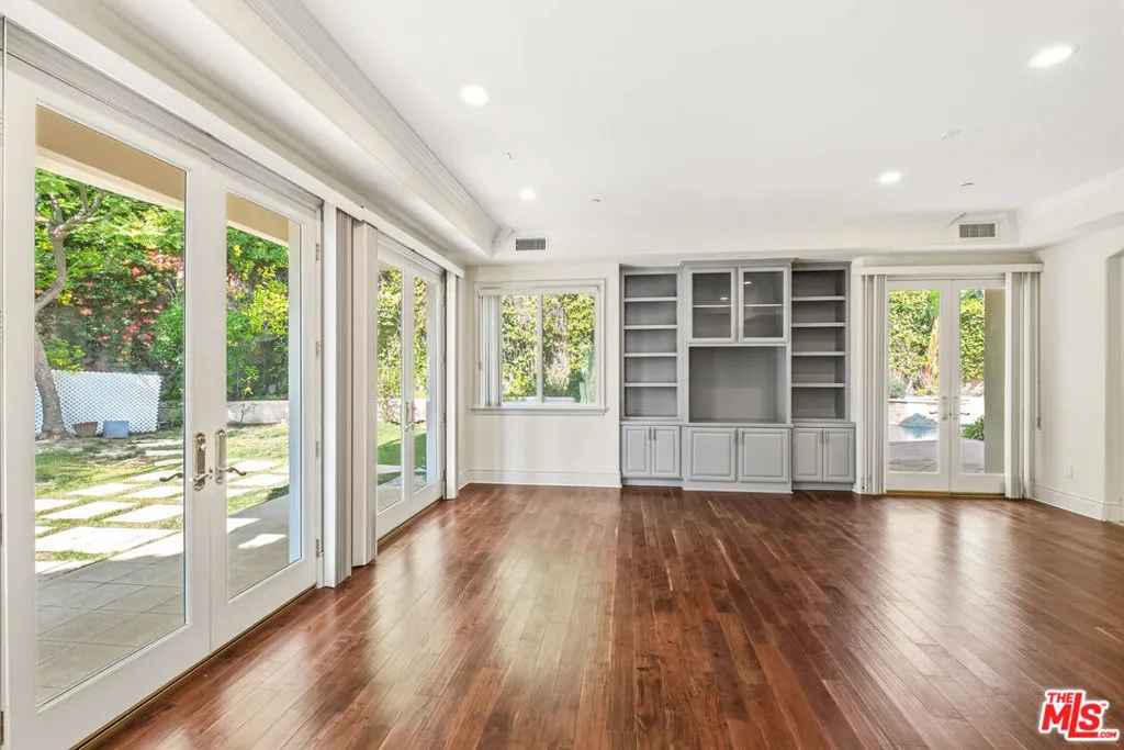 2997 Beverly Glen Circle, Los Angeles, California 90077 home-pic-14