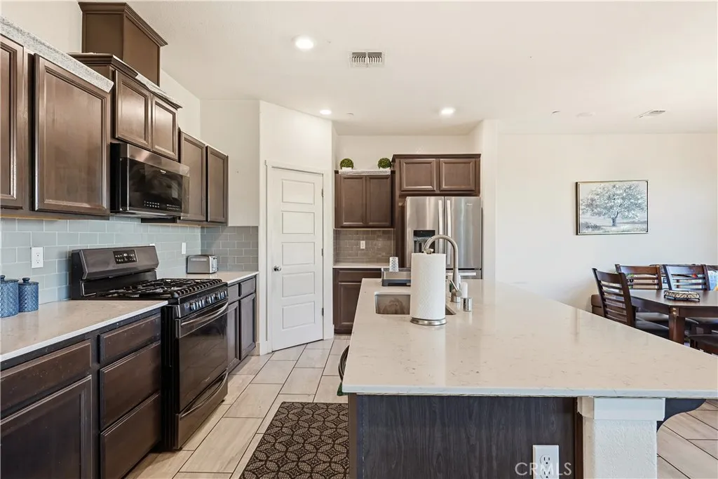 2367 Explorador, Merced, California 95340 home-pic-12