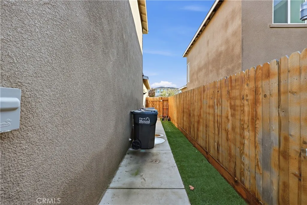 2367 Explorador, Merced, California 95340 home-pic-36