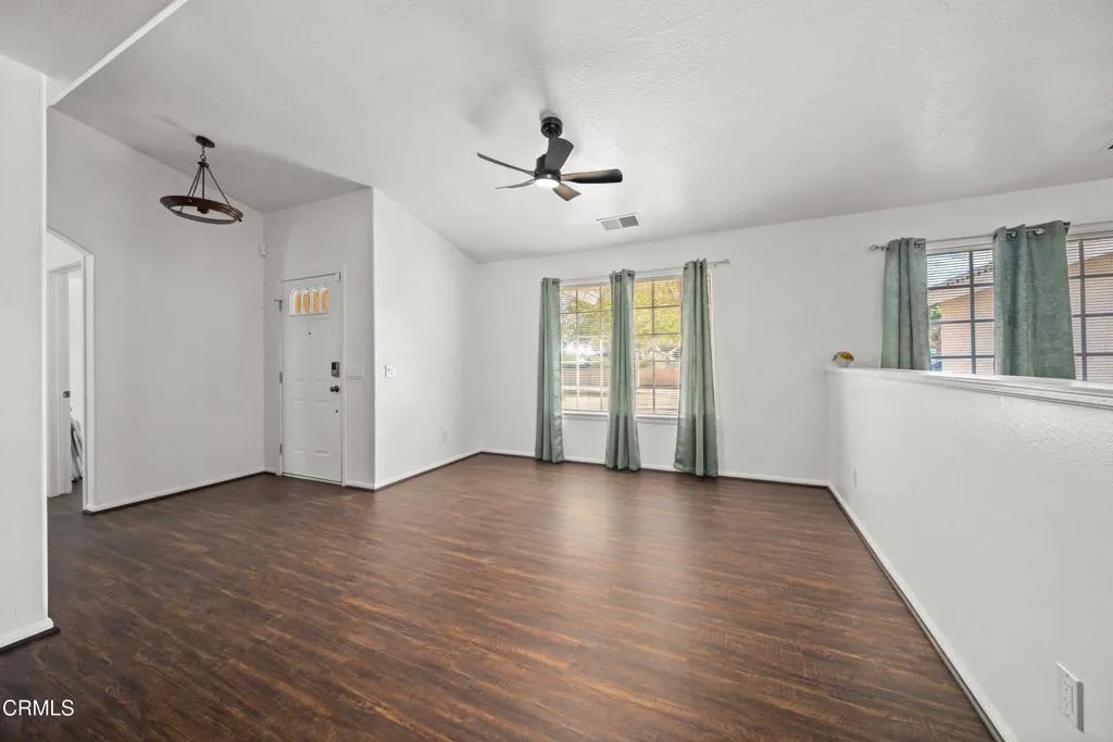 20385 20385 Eyota Road, Apple Valley, California 92308 home-pic-2