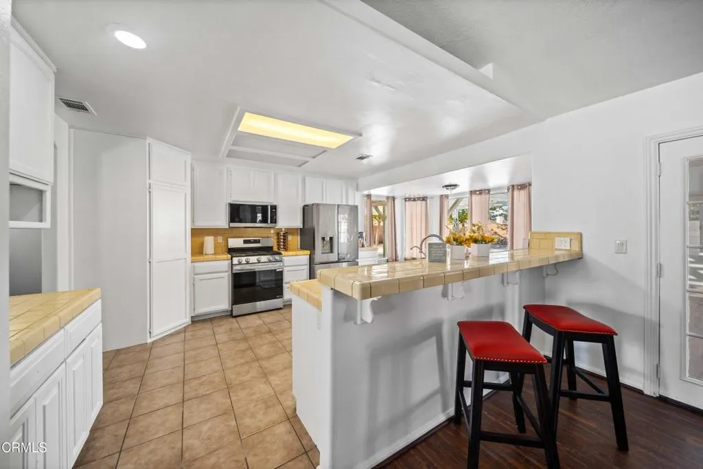 20385 20385 Eyota Road, Apple Valley, California 92308 home-pic-4