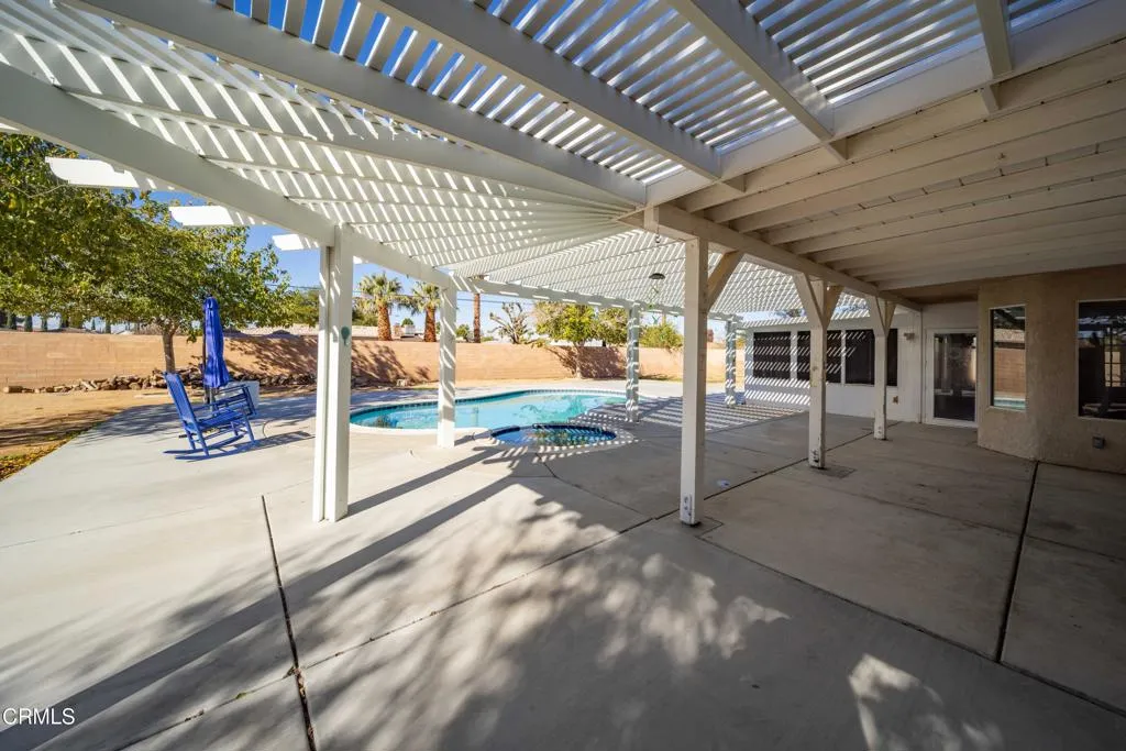 20385 20385 Eyota Road, Apple Valley, California 92308 home-pic-21