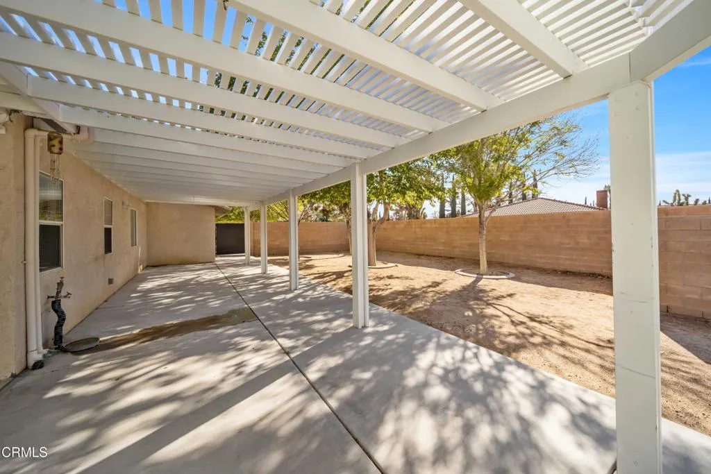 20385 20385 Eyota Road, Apple Valley, California 92308 home-pic-20