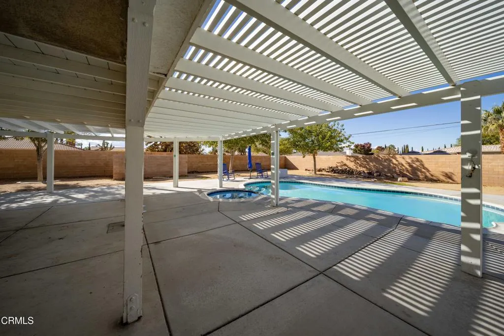 20385 20385 Eyota Road, Apple Valley, California 92308 home-pic-22